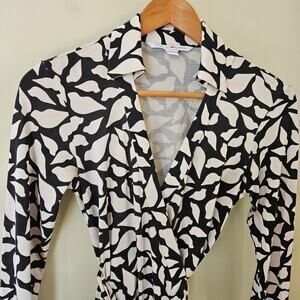 Diane von Furstenberg Jeanne Silk Jersey Wrap Dress Sz 4 Long Sleeve Black Cream